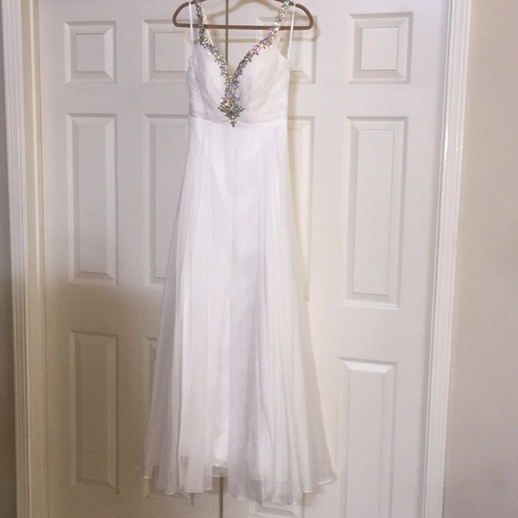 Alyce white flowy chiffon pageant prom dress - Picture 1 of 6